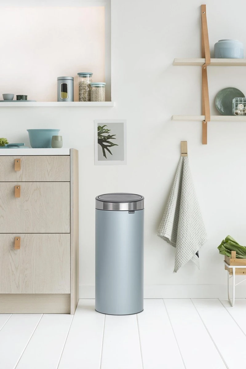 Brabantia Touch Bin Prullenbak - 30 L - Metallic Mint / Matt Steel Fingerprint Proof Deksel - Afbeelding 3